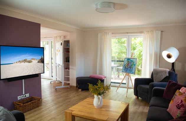 Wohn- und Arbeitszimmer